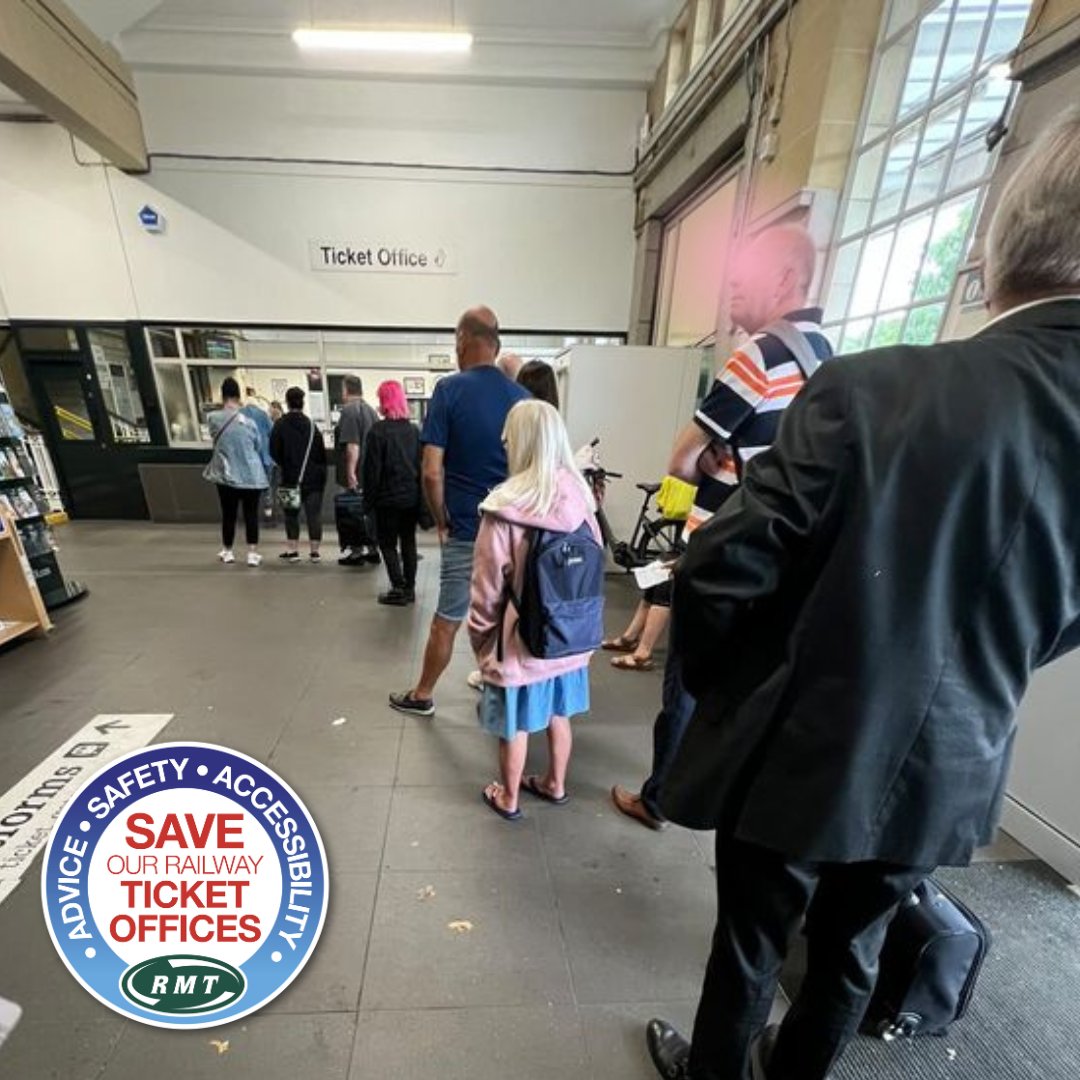 Queues building at Newton Abbot for the ticket office 'nobody uses'! #SaveTicketOffices Just 15 days left to have your say in the consultation. bit.ly/saveticketoffi…