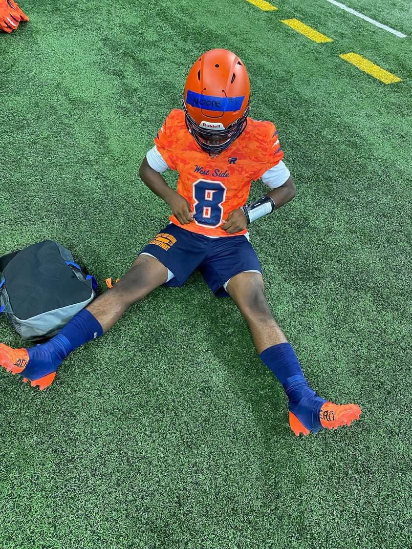 GuiseppeMoore3's tweet photo. From the indy scrimmage https://t.co/MK922qr72B