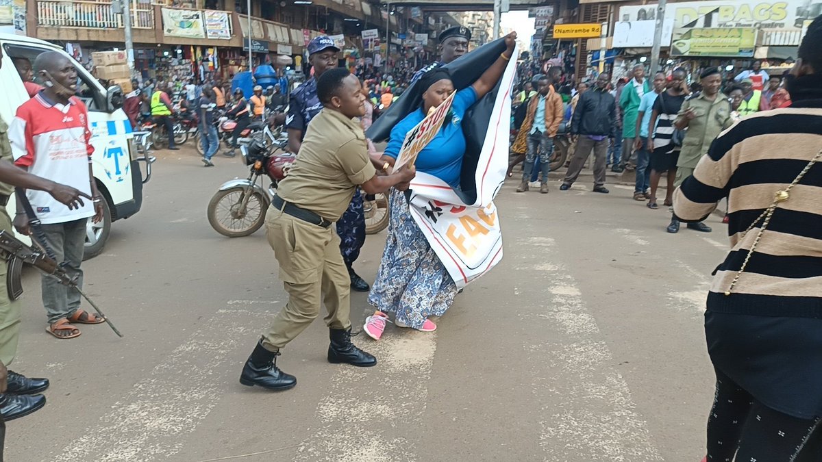DMClimateView's tweet photo. Uganda Police has this morning brutally arrested 4 @stopEACOP activists. 3 of them are mothers. @PoliceUg should simply respect the right to protest this project is a disaster to the people of East Africa and we should all say no to #EACOP https://t.co/7mDcYpCDeP