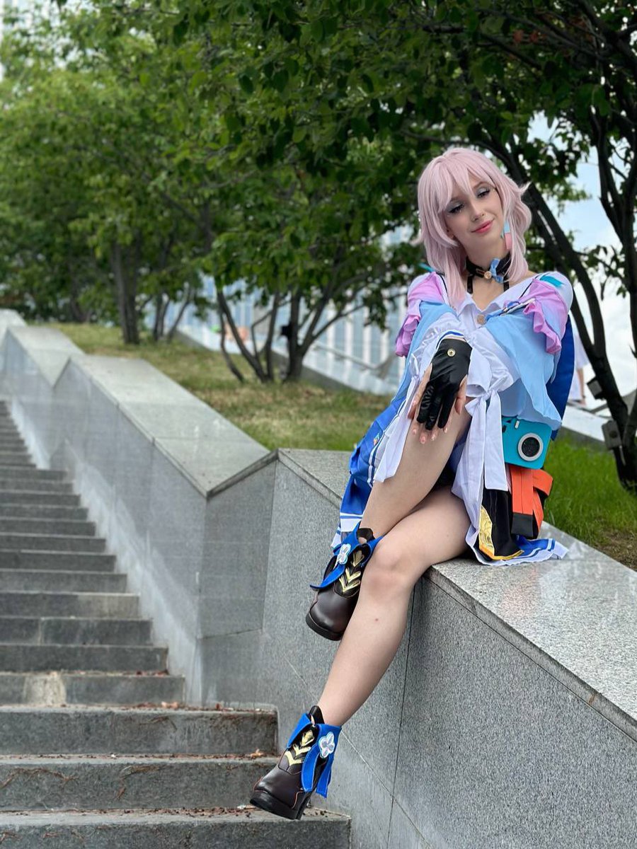 _petite__lola's tweet photo. March 7th 🌸
cosplay by me
@honkaistarrail
#march7th #HonkaiStarRail #honkai #starrail #starrailspecialprogram https://t.co/rNqqUhkwQh