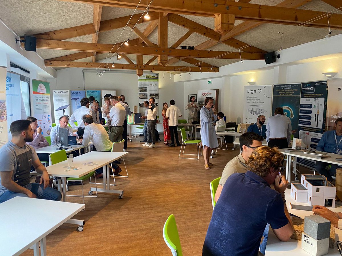 Retour sur la 5ème Rencontre des Décideurs GreenTech au <a href="/TechnopolArbois/">Technopole Arbois</a>.

📢<a href="/AliceGaubert/">Alice Gaubert</a> a eu l'occasion de présenter la démarche <a href="/SerenySun/">SerenySun Energies</a>. 

☀️ Stand <a href="/SerenySun/">SerenySun Energies</a> pour les collectivités et entreprises intéressées par les communautés d'EnR et l'#autoconsommationcollective !