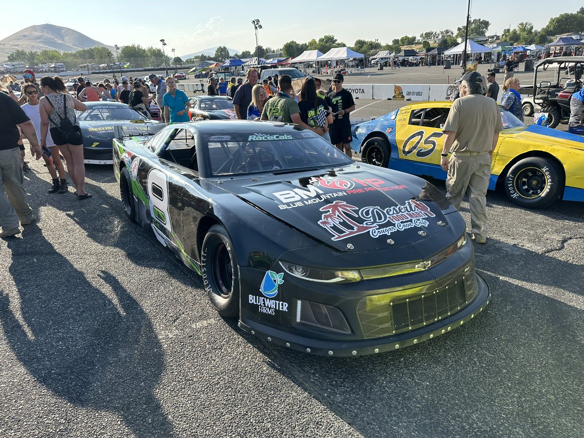 alecdaffin48's tweet image. Giant rolling billboards! Northwest @nwslms #TCR #NWSLMS #shortrack #superlatemodels