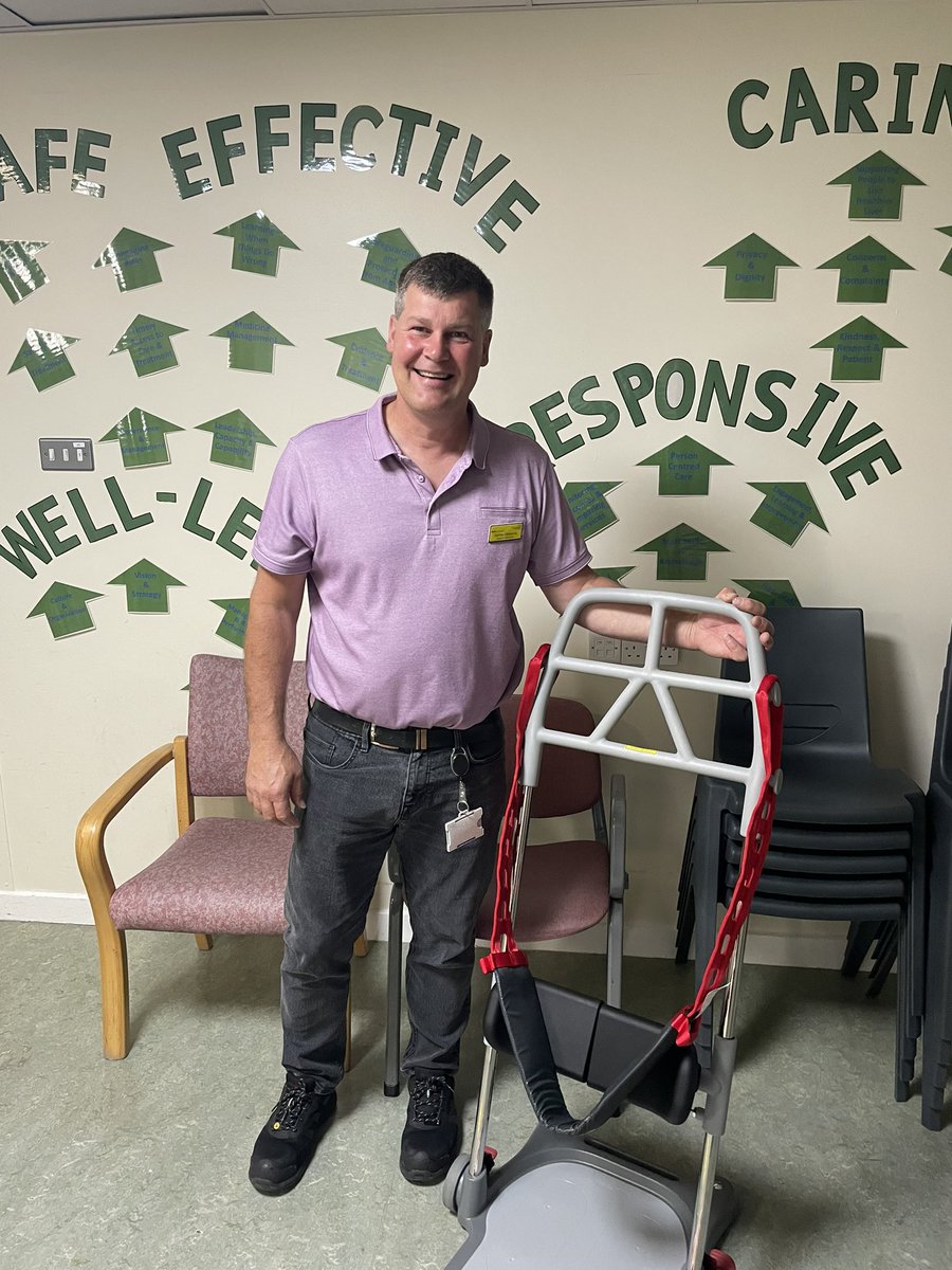 Thank you @hospitalcharity for the donation of this piece of equipment, a vital tool used for supporting our patients during their stay in DAU. @KatieLo98721125 @alisonwadlow1 @UHDBTrust @UHDB_PatientExp #teamdischarge #makingadifference #patientexperience
