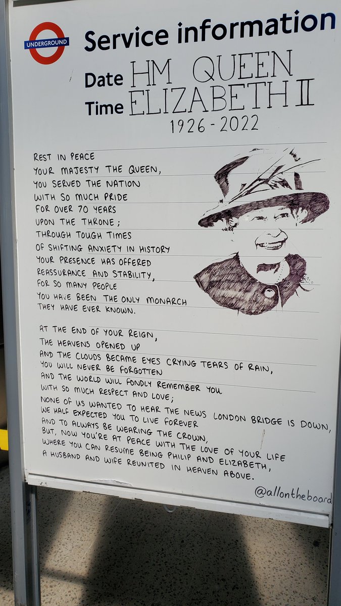 #northgreenwich
O2最寄りの駅にて。@allontheboard さんの作品のよう。