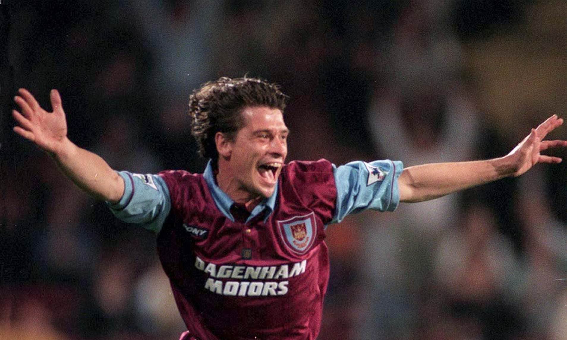 Happy birthday goes out to Tony Cottee! 