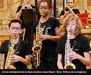 Nits Musicals Brufaganya (@brufaganya) on Twitter photo La 2a de les Nits Musicals va començar amb la <a href="/santandreujazzb/">Sant Andreu JazzBand</a> contagiant la seva energia, gràcies a la direcció de Joan Chamorro, q va saber connectar amb el públic.
Bé, hauríem de citar-los tots un per un… Només esmentar la joventut: com es movien i actuaven x l’escenari 😍👌🏻 La 2a de les Nits Musicals va començar amb la <a href="/santandreujazzb/">Sant Andreu JazzBand</a> contagiant la seva energia, gràcies a la direcció de Joan Chamorro, q va saber connectar amb el públic.
Bé, hauríem de citar-los tots un per un… Només esmentar la joventut: com es movien i actuaven x l’escenari 😍👌🏻