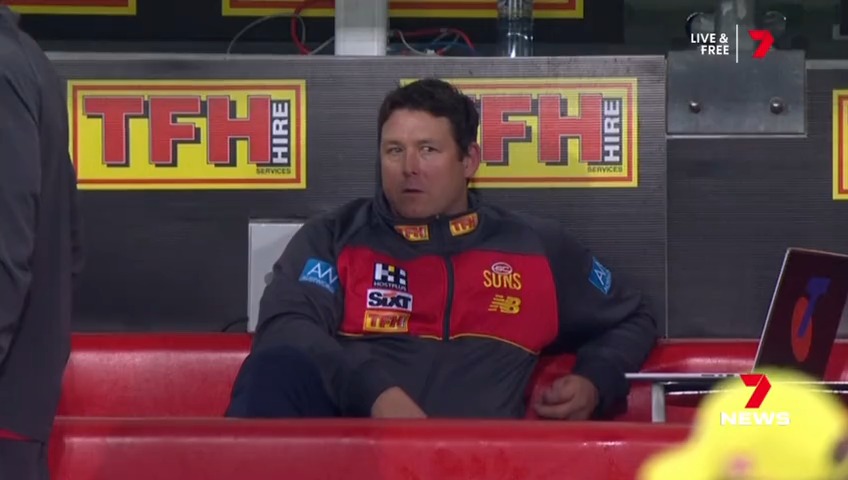 The Gold Coast Suns have sensationally sacked Stuart Dew, clearing the way for a fairytale football return for legendary coach Damien Hardwick. The club gave Dew his marching orders just days after publicly backing him to see out his contract. @TomBrowne7 @7AFL #7NEWS https://t.co/xARDHpx6Sj