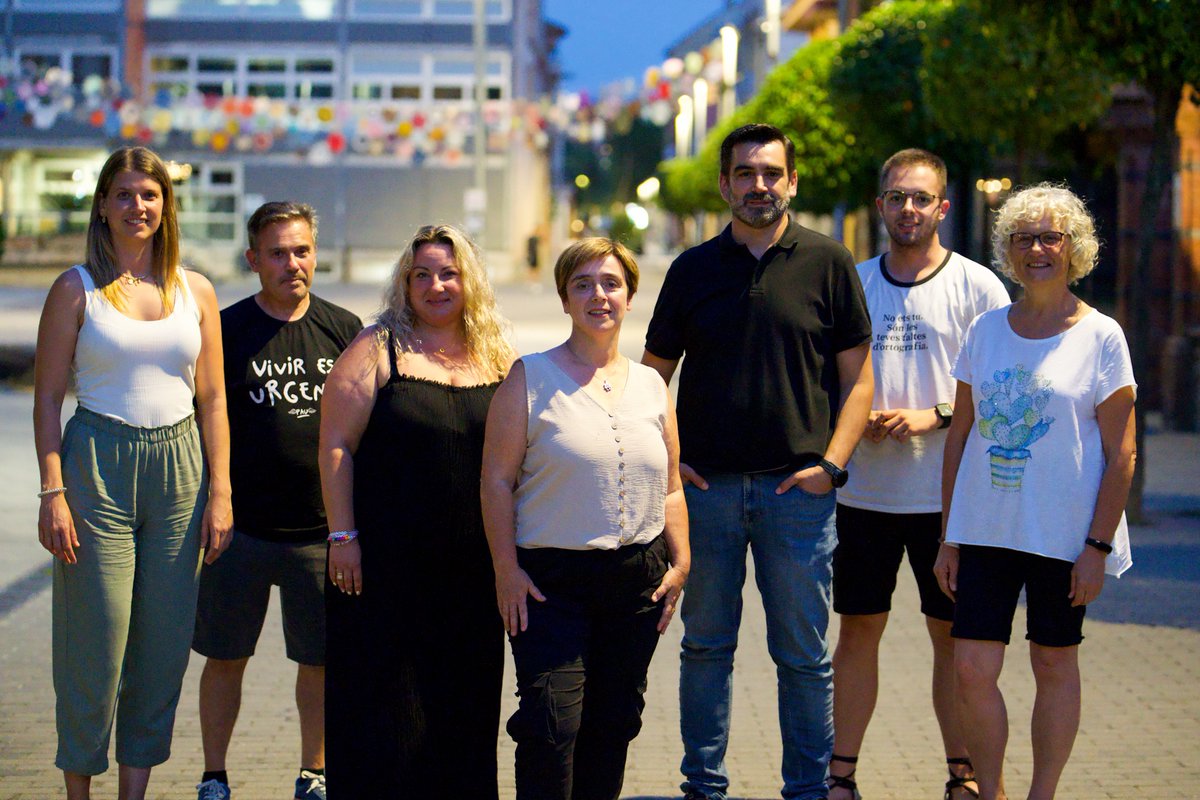 EsquerraSPM's tweet photo. 📢 L’executiva local d’@EsquerraSPM es renova, amb Teresa Carmona com a presidenta‼️

🗣️ Teresa Carmona: "Presentem un equip fort, per continuar treballant per fer front a totes aquelles problemàtiques que ens envolten a la ciutadania de #SantaPerpètua."

Coneix l'equip al FIL👇 https://t.co/OXARNSODio
