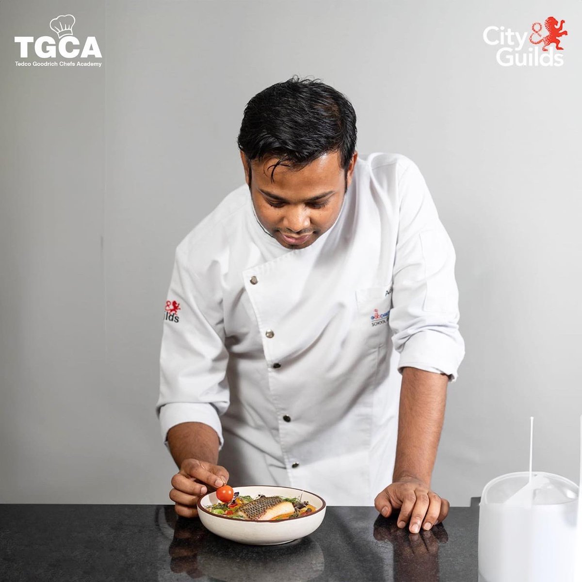 tedcoeducation's tweet photo. Crafted and Presented by Chef Adityan Sinha Biswas, a perfect harmony of flavors with our Pan Seared Sea Bass, delicately enveloped in a Creamy Coconut Sauce and accompanied by Tangy marinated Tomatoes. A culinary delight that will help in making you Culinary Expert. Join us now. https://t.co/vPX8dUkg7f