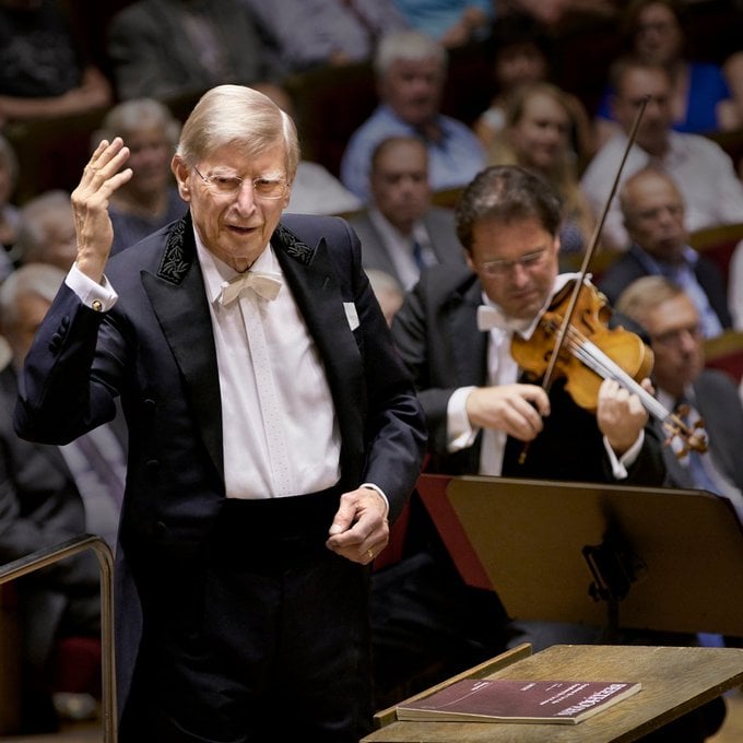 Baerenreiter's tweet image. Wishing the wonderful Herbert Blomstedt a very happy 96th birthday!  

What an inspiration he is to us all.  
Long may you continue to entertain us Maestro!