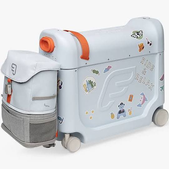 Has anyone used the <a href="/StokkeBaby/">STOKKE®</a> bed box for flying long haul with kids? Flying 11 hrs in a couple months - covid baby has never flown before (he’s 3) need all the tips! #longhaul #travellingwithkids