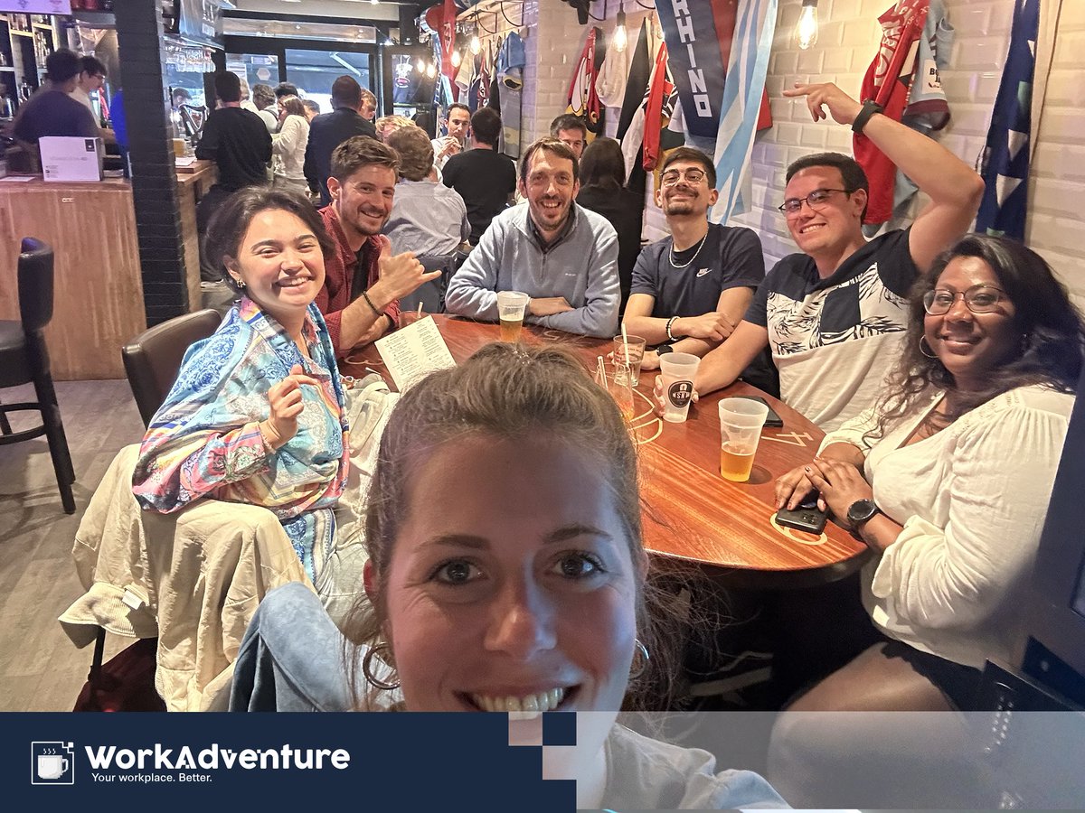 Capture the moment: a snapshot of our cheerful team during our pre-holiday afterwork gathering! 📸✨

For those who are not in vacation yet, come to visit us and discover our virtual worlds: lnkd.in/dPsT64y

🚀🌕

#futureofwork #teamwork #afterwork #collaboration #remote
