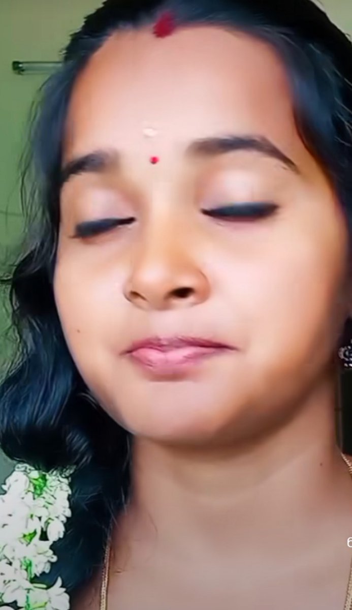 gowthamblr91's tweet photo. #durga #lovelyface #homely #nocelover https://t.co/baKWTAD7Ol