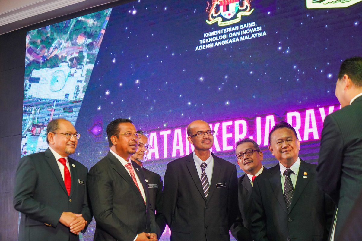 DSARMOfficial's tweet photo. Persidangan Pegawai Kanan (SOC) JKR Malaysia bagi Tahun 2023 di Melaka.
#rahmanmohamad
#ybaman
#tokman
#DSARM
#JasaKepadaRakyat https://t.co/l9KNsxsuxh