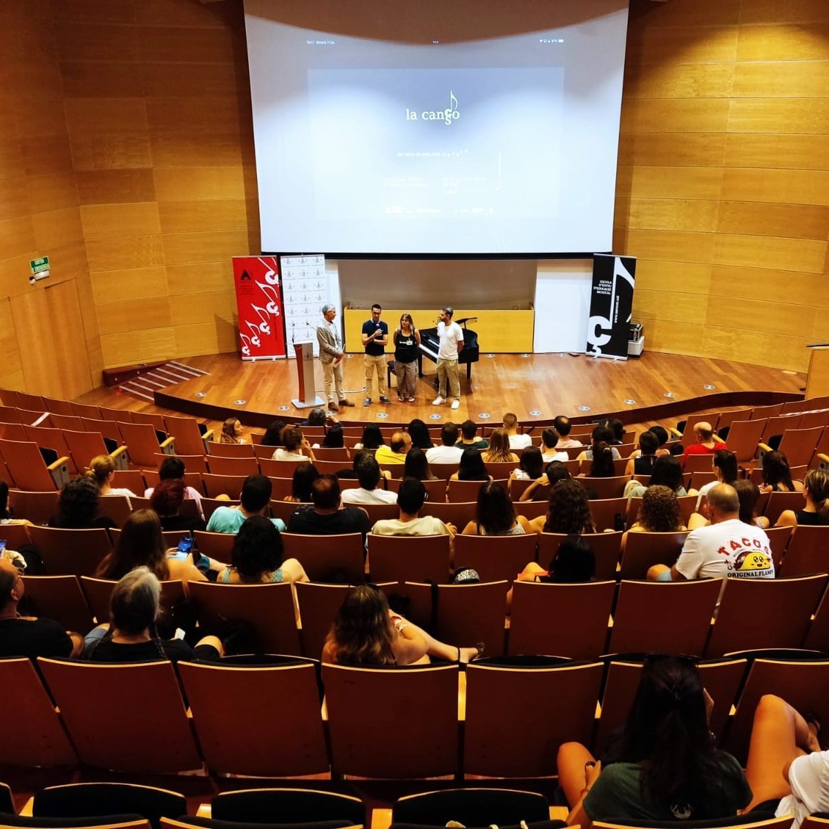 Associació AEMCAT tweet media