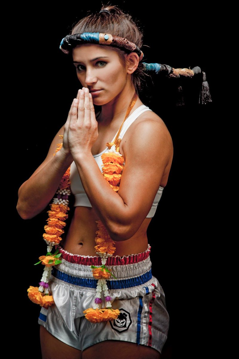 fairtexofficial's tweet photo. Tiffany Van Soest; American Kickboxer who reigns Glory Super Bantamweight title. In 2019, Combat Press voted her the Female Fighter of the Year. Her impressive record is 24-6-2 (9 KO)

"Glory Kickboxing" 's  boxing gloves are available here
https://t.co/kdMsXl1RCu... https://t.co/JzXaBL4PsQ