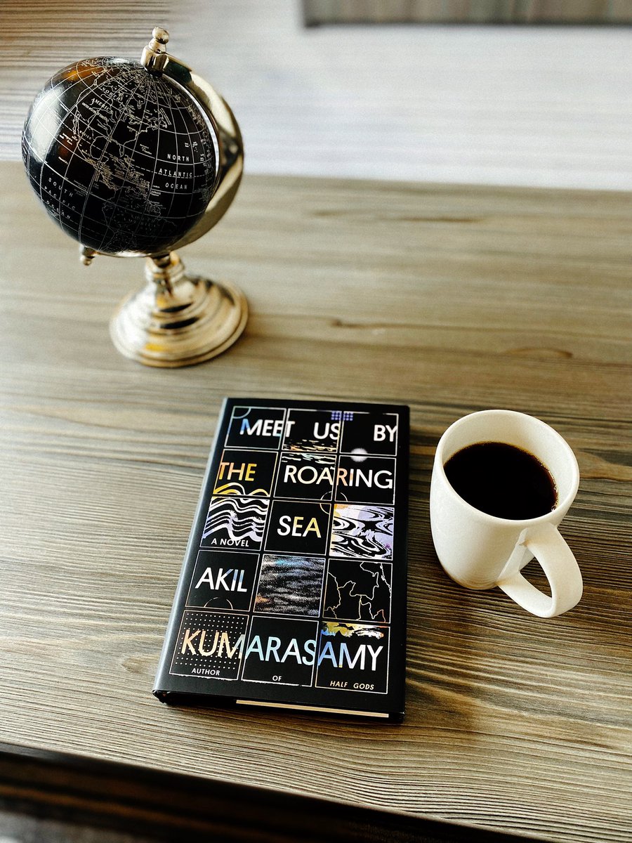 eva_ujhelyi's tweet photo. Good Morning 🌞

Today’s #coffeeandbook is Meet Us By The Roaring Sea by @chillakiles 

Published by @fsgbooks 

I kept thinking about this book for months now so it’s time.

And the synopsis and the cover just fits my personality perfectly.

https://t.co/I1bRSBxANs 

#books https://t.co/Epe3qMf5km