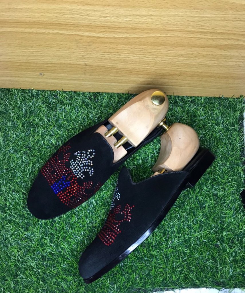 This is my hustle 
These Mules can be made in different sizes
Please retweet
Call/WhatsApp: 08177248373 https://t.co/KBymlpNEcz