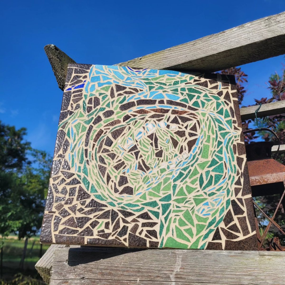 ant_bhr's tweet photo. Trinity de Laylow en mosaïque🫶🟢 https://t.co/dIeG8zcLc5