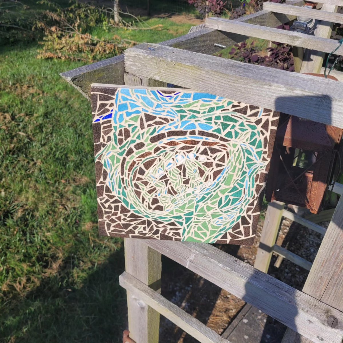 ant_bhr's tweet photo. Trinity de Laylow en mosaïque🫶🟢 https://t.co/dIeG8zcLc5