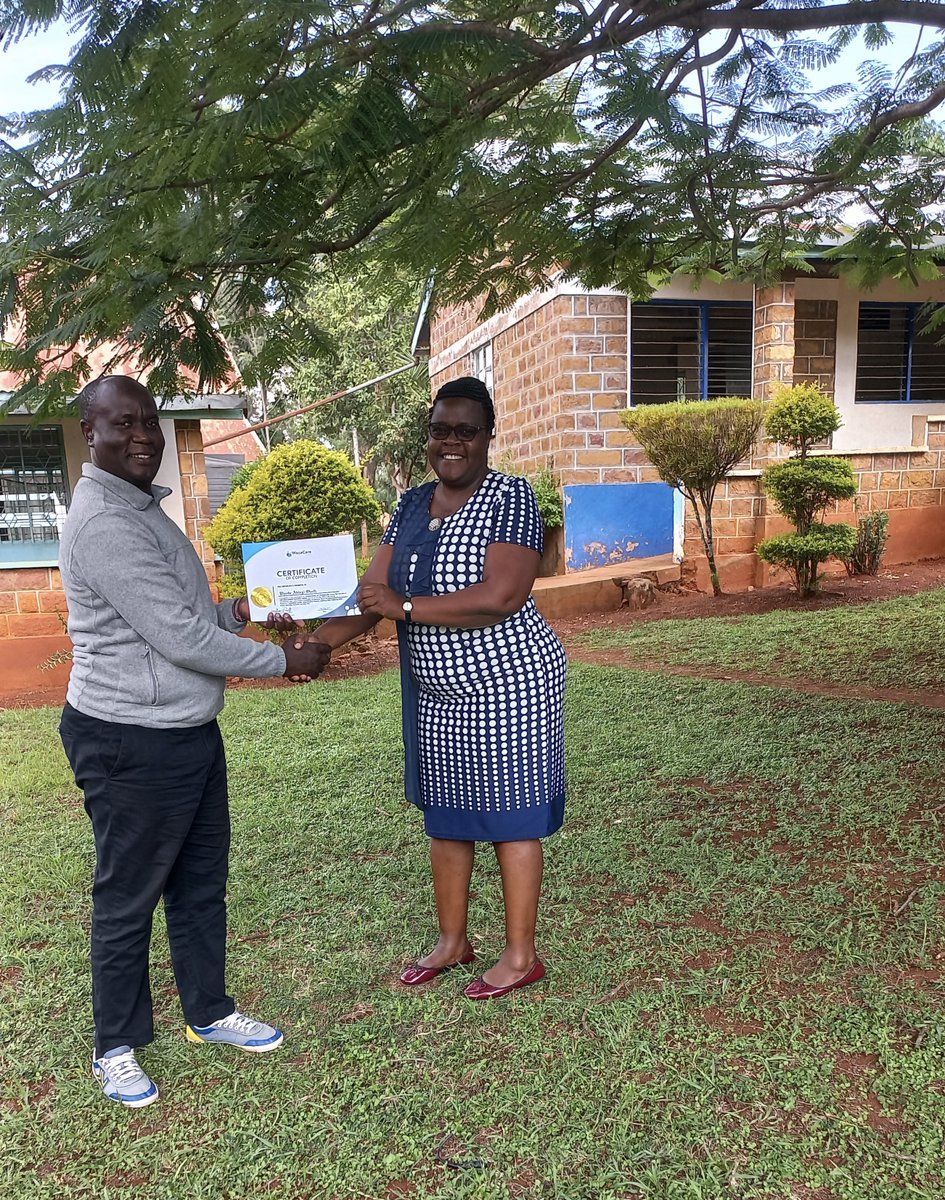 Paul Onyango Seka (@paulseka77), our Development Consultant, recently had the honour of presenting certificates to the ARO Development Resource Center for the successful completion of the Foundations of Counseling Vol. 1 training. 
#CounselingMatters