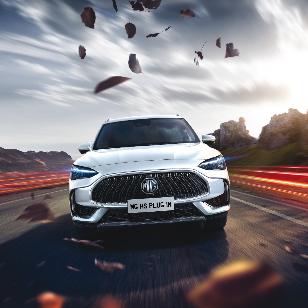 Dees_Ford's tweet photo. New MG HS Plug-in hybrid builds on our hugely popular large SUV with an extensive redesign featuring a sharper, more aggressive appearance.

New MG HS SE includes MG Pilot and 360º Parking Camera.

https://t.co/xCXO92WFQL
#Motorparks #MG https://t.co/BwbRu1T2d3