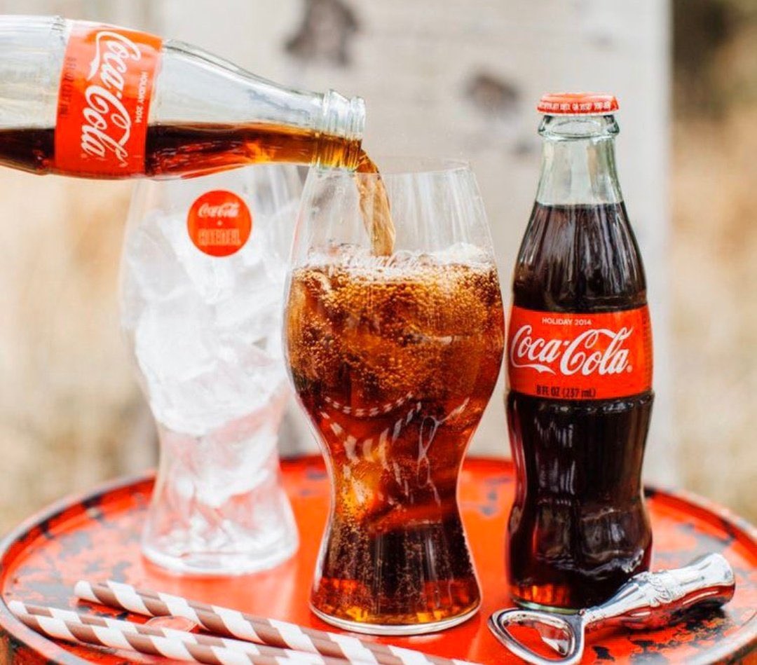 Thimothe_Rambo's tweet photo. Tweet risqué : Coca Cola met une vitesse monumentale à l’ice Tea https://t.co/PLduO8XbkJ