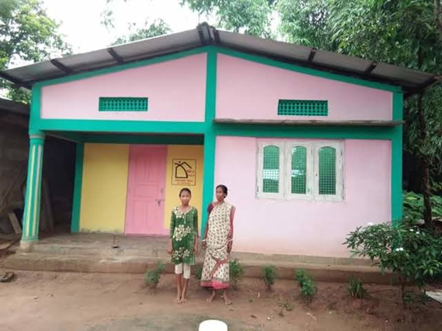 NANDANPRATIM's tweet photo. Assam has the highest number of PMAY houses in the country.

A total of 19,10,823 households are covered under PMAY scheme.

Of these, 12,41,559 households have already got their PMAY houses.

Govt aims to complete remaining 6,69,264 PMAY houses by March 2024. https://t.co/wwsx4SalGM