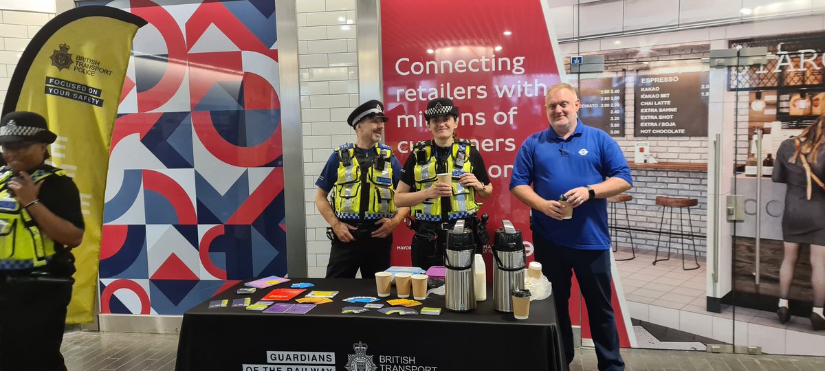 Join us this morning for coffee with a cop 👮‍♀️ ☕️ You'll find us at Liverpool Street Station on the underground. Come over and say hi 👋