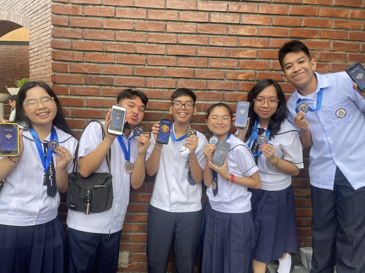 sofiatupaz_'s tweet photo. 1 gold/MVP - with highest honors
6 silver - with high honors

+ 7/7 high rank

congrats, my lovely babys!! 🫶

@TankTayo @mikhael_kurt @beehbuoy @hannahvf02 @Jec_Jecc https://t.co/0MCdyRSEBd