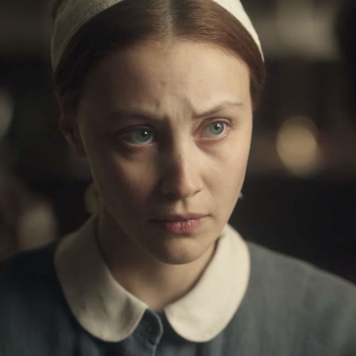Madhavi229's tweet photo. During the entire show I couldn't think about anything but having to go through so much at such a young age like 16. Don't know what happened really but certainly not her fault

Hats off to Netflix for doing such a grate drama

#aliasgrace #Netflix https://t.co/vN7RzHLrDA
