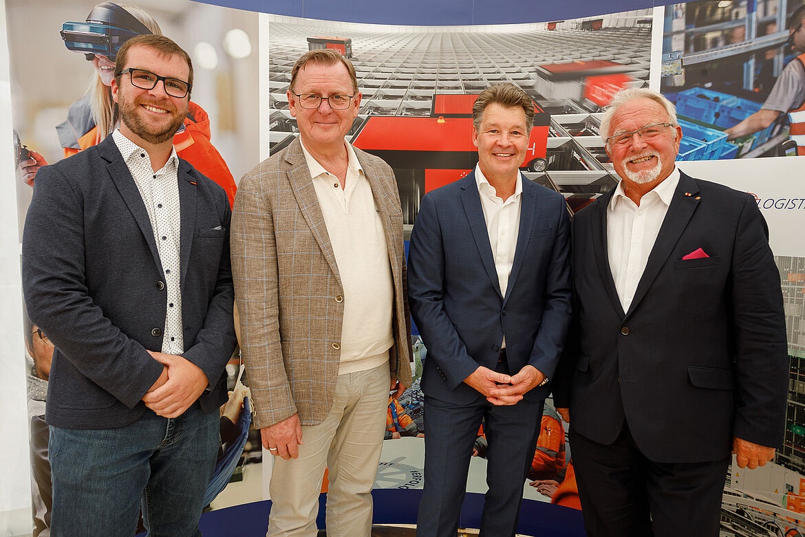 BLG LOGISTICS (@blglogistics) on Twitter photo BLG Sports & Fashion Logistics feiert 25-jähriges Jubiläum des Standorts Hörsel. Danke für Ihren Besuch <a href="/bodoramelow/">Bodo Ramelow</a>, Günther Richter <a href="/BVMWeV/">Der Mittelstand. BVMW e.V.</a> und Florian Seitz, Bürgermeister der Gemeinde Hörsel! Mehr lesen: tinyurl.com/34psu5uc BLG Sports & Fashion Logistics feiert 25-jähriges Jubiläum des Standorts Hörsel. Danke für Ihren Besuch <a href="/bodoramelow/">Bodo Ramelow</a>, Günther Richter <a href="/BVMWeV/">Der Mittelstand. BVMW e.V.</a> und Florian Seitz, Bürgermeister der Gemeinde Hörsel! Mehr lesen: tinyurl.com/34psu5uc