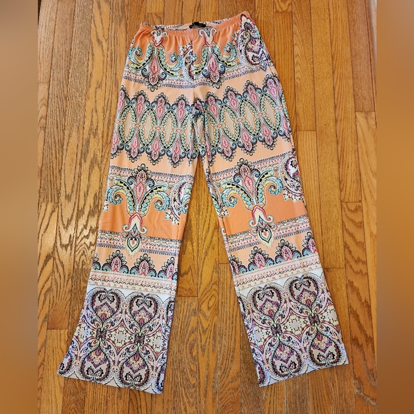 So good I had to share! Check out all the items I'm loving on <a href="/Poshmarkapp/">Poshmark</a> #poshmark #fashion #style #shopmycloset #disney #cravefame #melissapaige: posh.mk/dQlzn1XhlBb