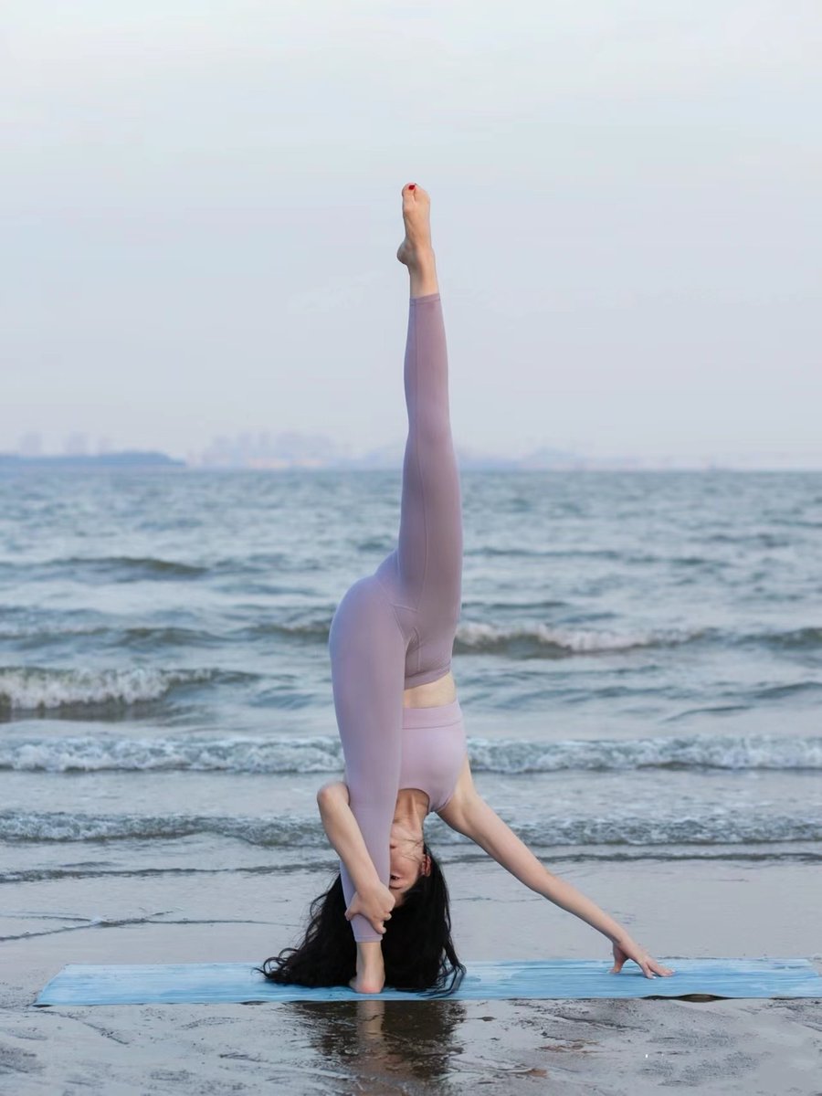 Yoga girl😍
恰到好处🥰 https://t.co/8nfNAyAgTi
