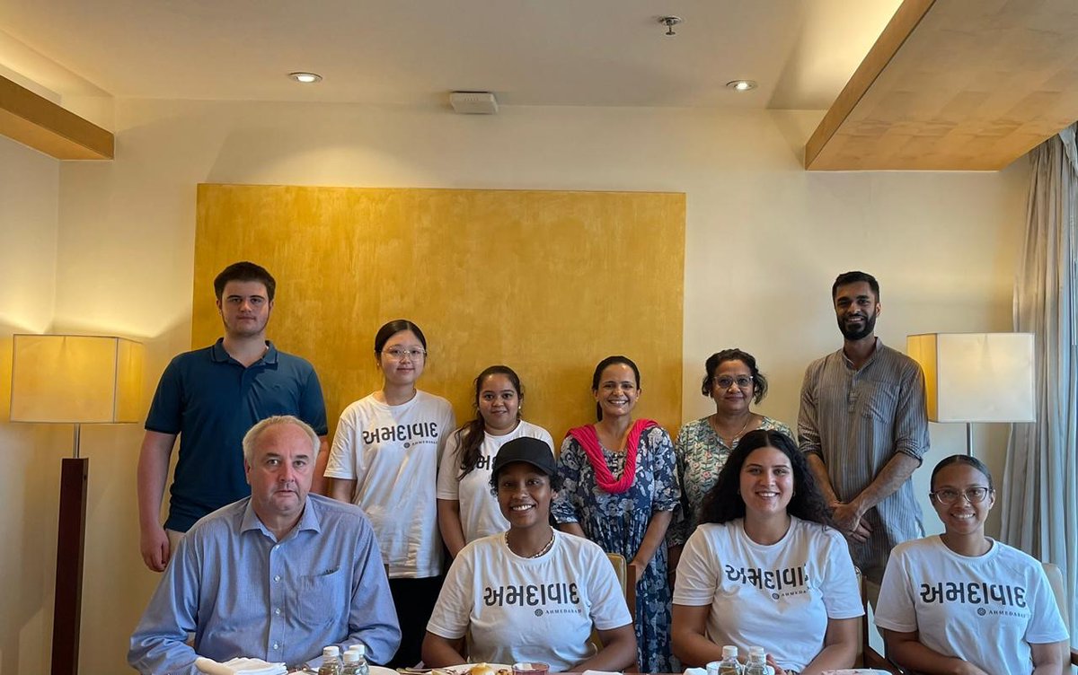 Students from <a href="/UniOfSurrey/">University of Surrey</a> called on DHC Steve Hickling to share about <a href="/project_chakra/">ProjectCHAKRA</a> Social Leaders Programme where they are taking part in a range of activities with a  focus on social enterprise and leadership <a href="/AhdUniv/">Ahmedabad University</a>