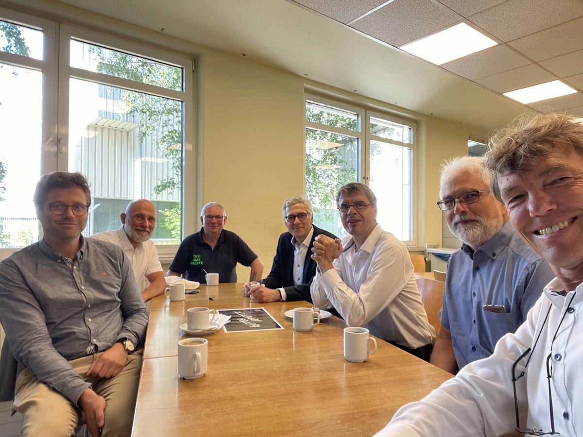 “Kiellegung” of the next German Research Vessel METEOR IV in Rostock on the Neptune Shipyard. Happy moment for the German and international Ocean Research community. @BMBF_Bund <a href="/GEOMAR_en/">GEOMAR_en</a> <a href="/Meeresforschung/">KDM</a>