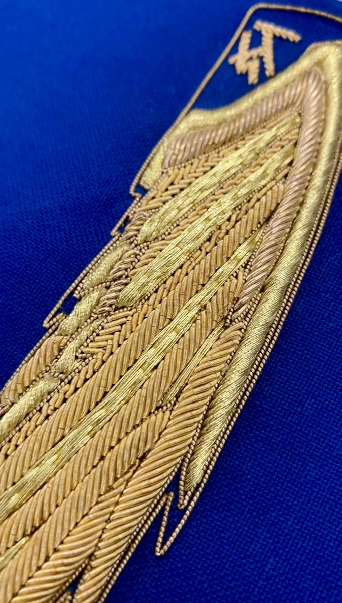 A close up of the hand embroidery details in one of our favourite goldwork samples #goldwork #handembroidery #craftsmanship #goldworkembroidery #traditionalembroidery