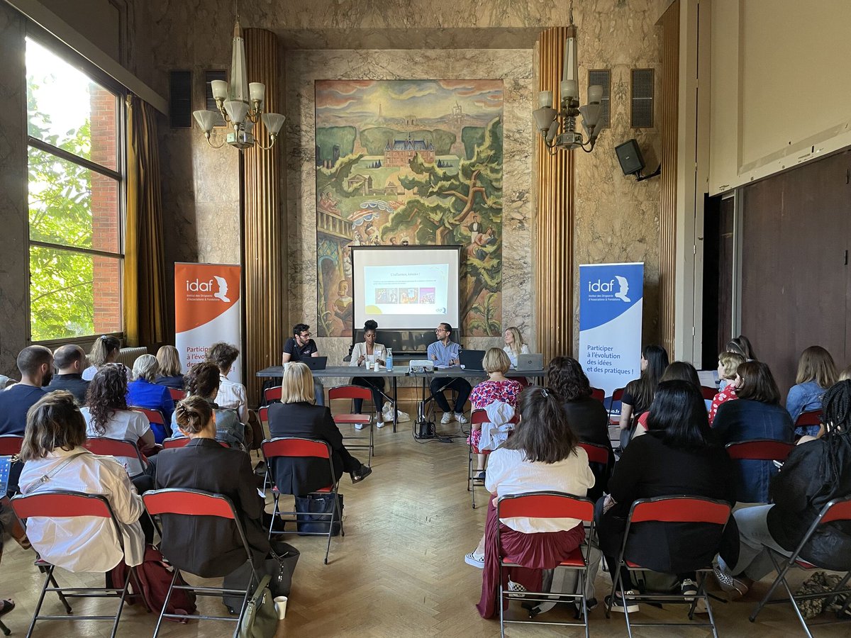 Nous avons eu le plaisir de retrouver les membres du Cercle Dircom de l’IDAF le 6 juillet pour échanger autour du thème :
🔹 Renforcer votre communication avec les influenceur•ses : partage d’expertise et de bonnes pratiques 🔹

🎤 Une belle matinée de partages d’expériences!