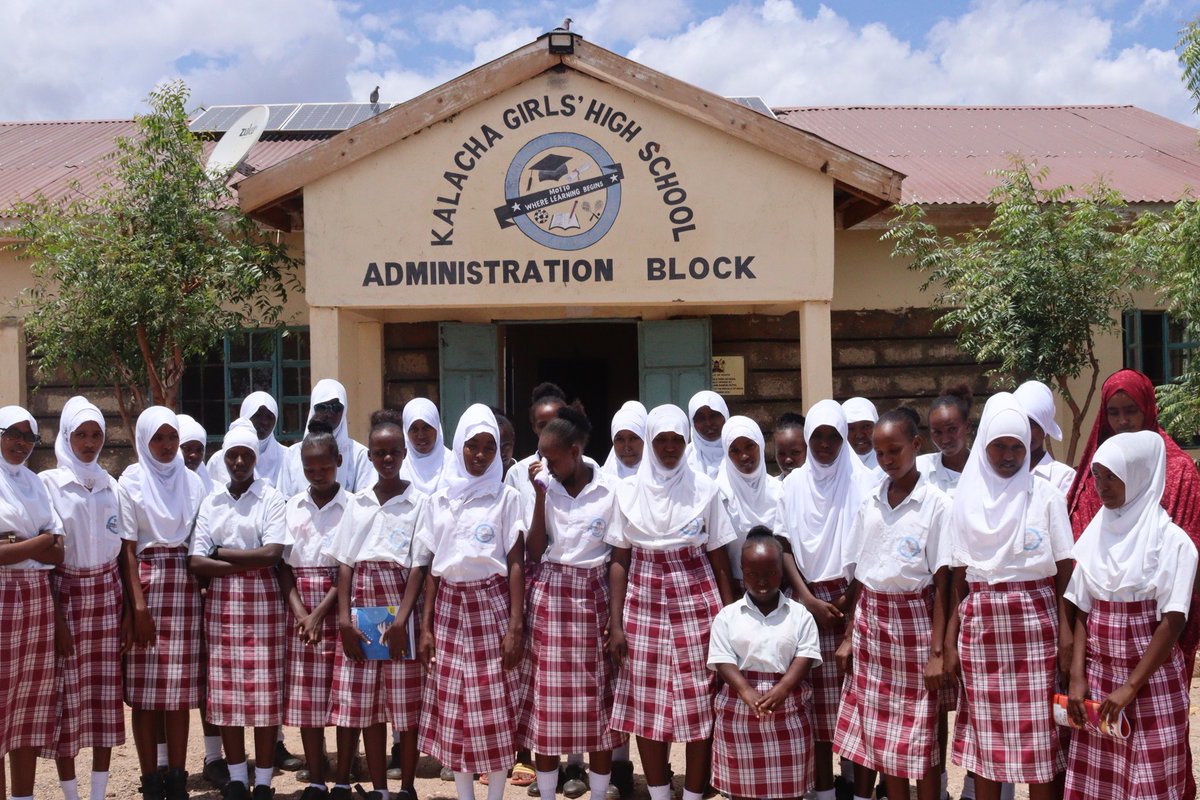 Northern_kenyaf's tweet photo. Secondary schools in Kenya charge tuition &amp; fees far beyond the financial reach of most pastoralists families.Chalbi Scholars provides over 500 students from vulnerable families in Marsabit with resources they require to complete 4 years of study in high quality boarding schools https://t.co/CFD9YoCzJ2