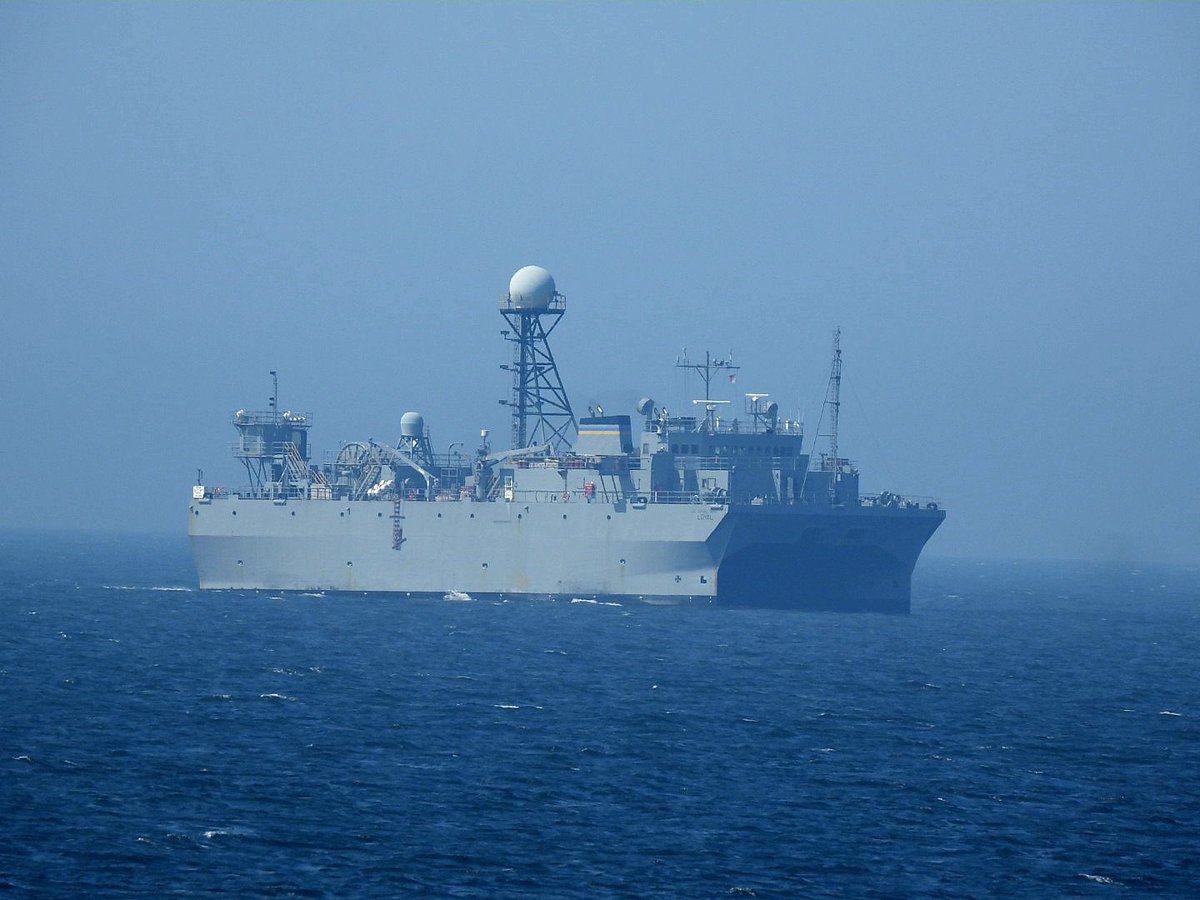 WarshipCam's tweet photo. USNS Loyal (T-AGOS-22) Victorious-class ocean surveillance vessel leaving Yokohama, Japan - July 11, 2023 #usnsloyal #tagos22
SRC: TW-@MICHIYAM https://t.co/xFRyyL5MPl