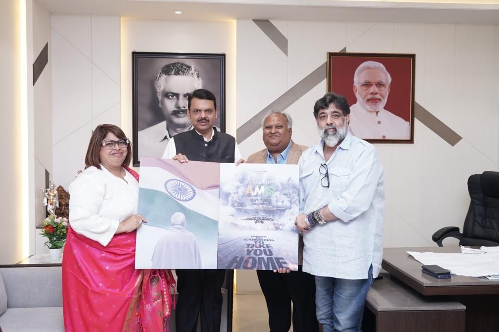 KomalNahta's tweet photo. Team #Ebina #OperationAMG had several meetings with national-level leaders including Dy CM Sh @Dev_Fadnavis and BJP National Treasurer Sh @mrajeshagrawal . They appreciated the depth of research and efforts. Team Ebina/OpAMG also met students to gather info on their harrowing experience to exit the #RussiaUkrainewar zone and the team has also recced locations in Armenia. Good Going @EbinaEntertainment Operation AMG. We hope the film translates the emotions and experience of #sixteenthousand #Indianstudents onto celluloid well. The movie boasts a talented team, with Nitu Joshi & L.P. Rai as the producers, Sunil Tiwari as the co-producer, and Dhruv Lather as the director. The screenplay is written by Sameer Arora.
#OperationAMGUkrainewar #operationamg #operationganga #russsiaukrainewar #16000Indiastudent
@Dev_Fadnavis @mrajeshagrawal @ebina_ent @nitujoshi_india @filmy_dhruv @bjp4India @bjp4maharashtra