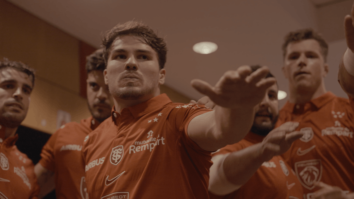 ParamountPlusFR's tweet photo. Chauds pour la deuxième mi-temps ?

Le Stade saison 2, dispo le 2 septembre sur Paramount+ 🏉 https://t.co/4PBgI2xbDl