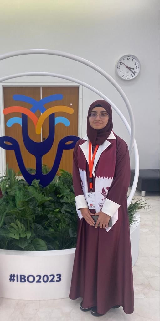 Qatar_Edu's tweet photo. برعاية وزارة التربية والتعليم والتعليم العالي تمكَّن فريق دولة قط�� ممثَّلًا في الطالبة مومينة جول زار احمد من مدرسة مسيعيد الإعدادية الثانوية الدولية من تحقيق الميدالية البرونزية في أولمبياد الأحياء الدولي 2023 الذي أقيم في دولة الإمارات العربية المتحدة خلال الفترة من 2 إلى 11 يوليو بمشاركة 320 طالبًا من 80 دولة في نسخة تُعد الأعلى في معدل المشاركة في تاريخ المسابقة.

كما حصل الطالب يوسف رانى التوم من مدرسة جيمس ويلينغتون الدوحة على شهادة فخرية.

أشرف على فريق دولة قطر المشارك في الأولمبياد الدولي للأحياء موجهو مادة الأحياء في إدارة التوجيه التربوي، وهُم:

الأستاذة/ زينب عبدالله الخياط

الأستاذة/ شيرين حسن مشعل

الدكتور/ محمد مطر الدليمي

الأستاذ/ هاني عاطف محمد