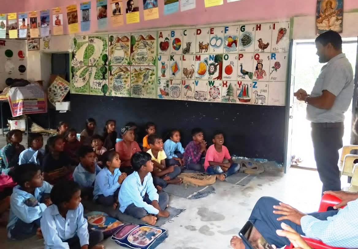 CUTS_CHD's tweet photo. Today Inception meeting held for formation of #OrganicClub and developing #OrganicGarden at Government primary school Shankarpura #Ghatol, Banswara under ProScop project. Gave information about benefits of organic garden.
#GoOrganic
#GoodForYou #GoodForNature https://t.co/vGU9iS61QJ