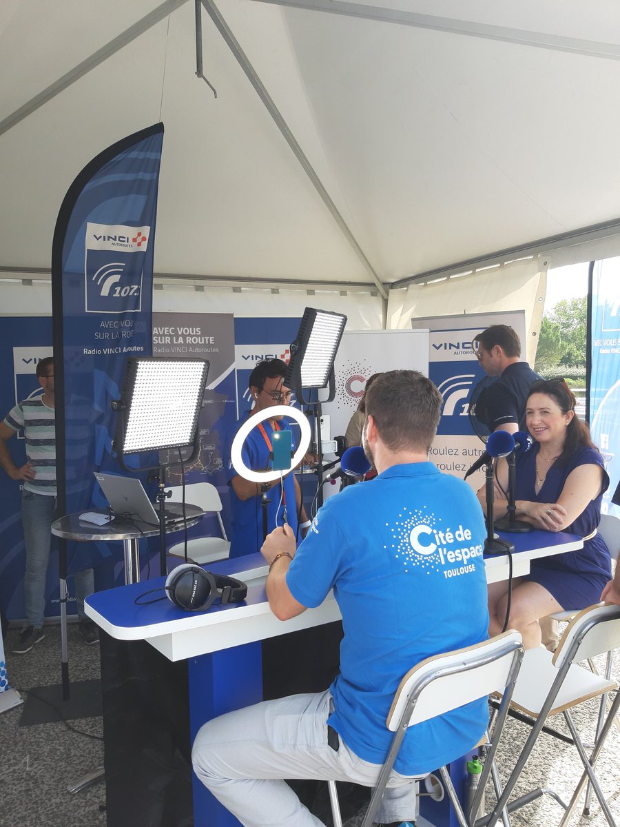 On est prêt  pour le plateau <a href="/Radio1077/">Radio VINCI Autoroutes</a> en direct de la <a href="/CiteEspace/">Cité de l'espace</a> dès 11h .On parle retour sur la #Lune #Artemis <a href="/ESA_fr/">ESA France</a> <a href="/CNES/">CNES</a> <a href="/ISAE_officiel/">ISAE-SUPAERO</a>