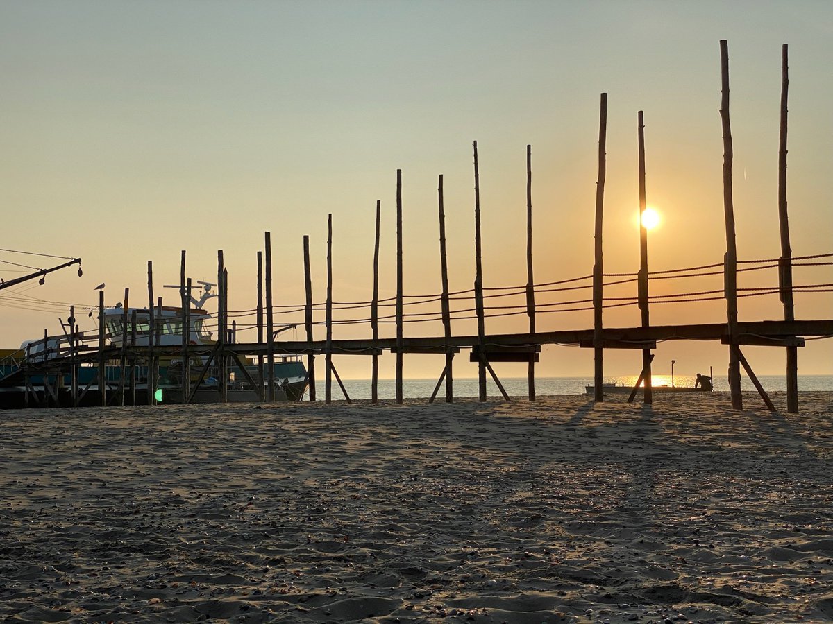 LisetteOpTexel's tweet photo. Steiger van Sil #Texel #deVriendschap 🛥️ to @vvvvlieland
Speciaal voor @jolandabrwr laatste dag #lijnen #fotozomerweken en voor @adriana57 om ‘n indruk te krijgen 💕#scaffold #thenetherlands #stormhour @NatGeoTravel @BBC_Travel #vlieland https://t.co/rpvELsSDVS