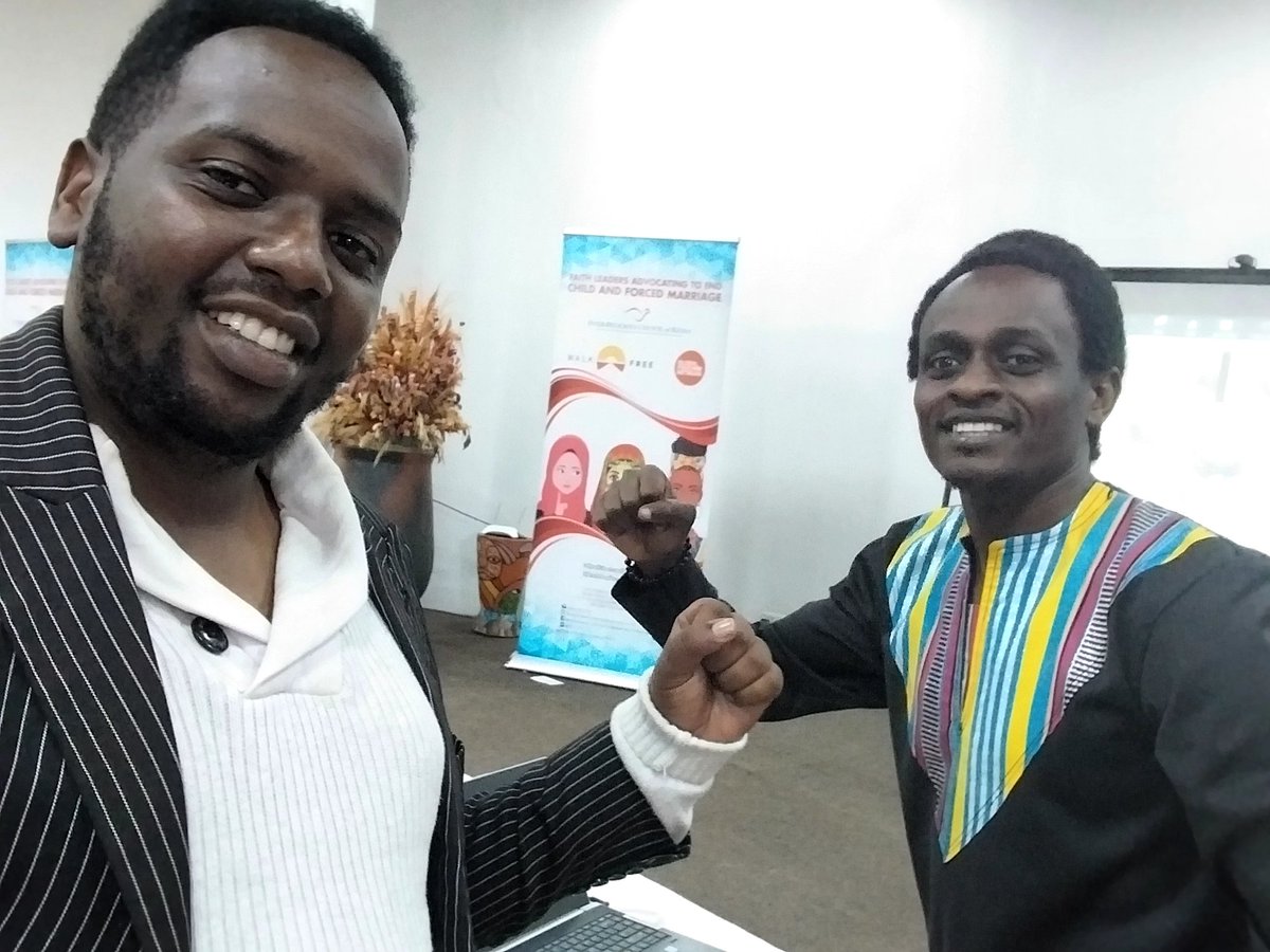 Mkuu_Raww's tweet photo. What a good day its turning out to be here at @DesmondTutuCen1  with comrade @EarthFaith4  for the #EndModernSlavery Youth Training Workshop supported by @irck_info 
#FaithforFreedom https://t.co/6yrQWKUPHX