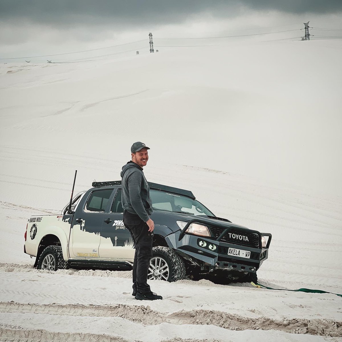 DieterPey's tweet photo. I got a little stuck... 
📸 @zikivanrooyen 

It's all part of the #4x4 lifestyle, so I pulled out the recovery gear and quickly got towed out. No hassle no fuss! https://t.co/lZtcxdhZWm