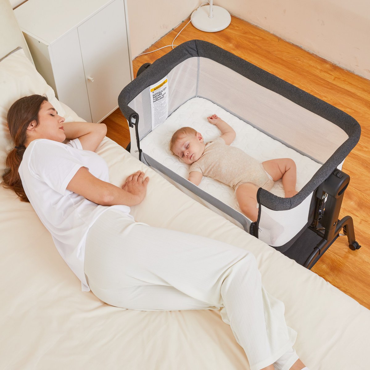 Moms need to keep their newborns close and care for them wherever they are. An IDEAL bedside bassinet is the ultimate solution for everything from nap time to overnight sleeping.

👉bit.ly/3XNNcPZ

#babyhacks #baby #sleeping #Moms #newbornbaby #Naptime #momsoftwitter