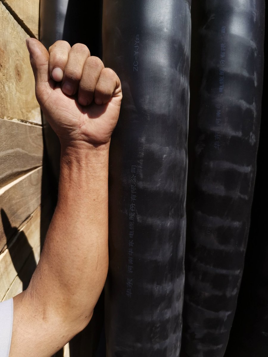 ZMSxlpecable's tweet image. Who can produce such thick cables? We can! Choose ZMS for your cable needs! 💪🔌#CableManufacturer
#QualityCables #ReliableConnectivity #RobustCables